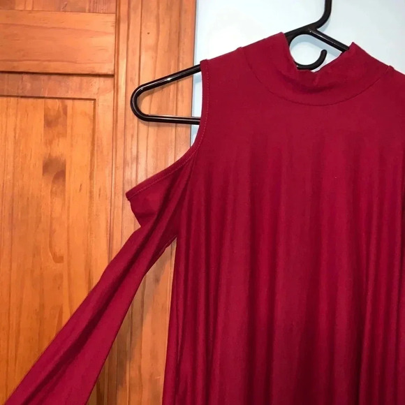 💥5/$10💥 PLANET GOLD Burgundy Mock Neck Cold Shoulder Dress - Picture 2 of 5